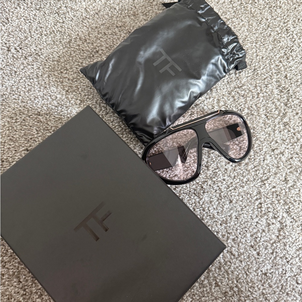 Tom Ford Linden Glasses - Picture 2 of 5